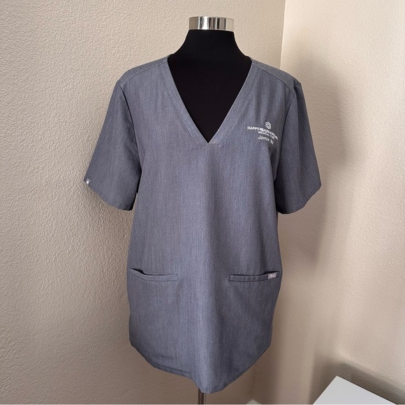 FIGS Casma 3-pocket Scrub Top Grey PO3260 - Picture 3 of 16